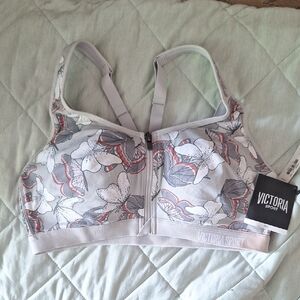 NWT Victoria Secret Sports Bra